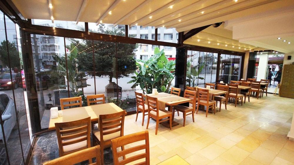 Delta Hotel 디딤 외부 사진